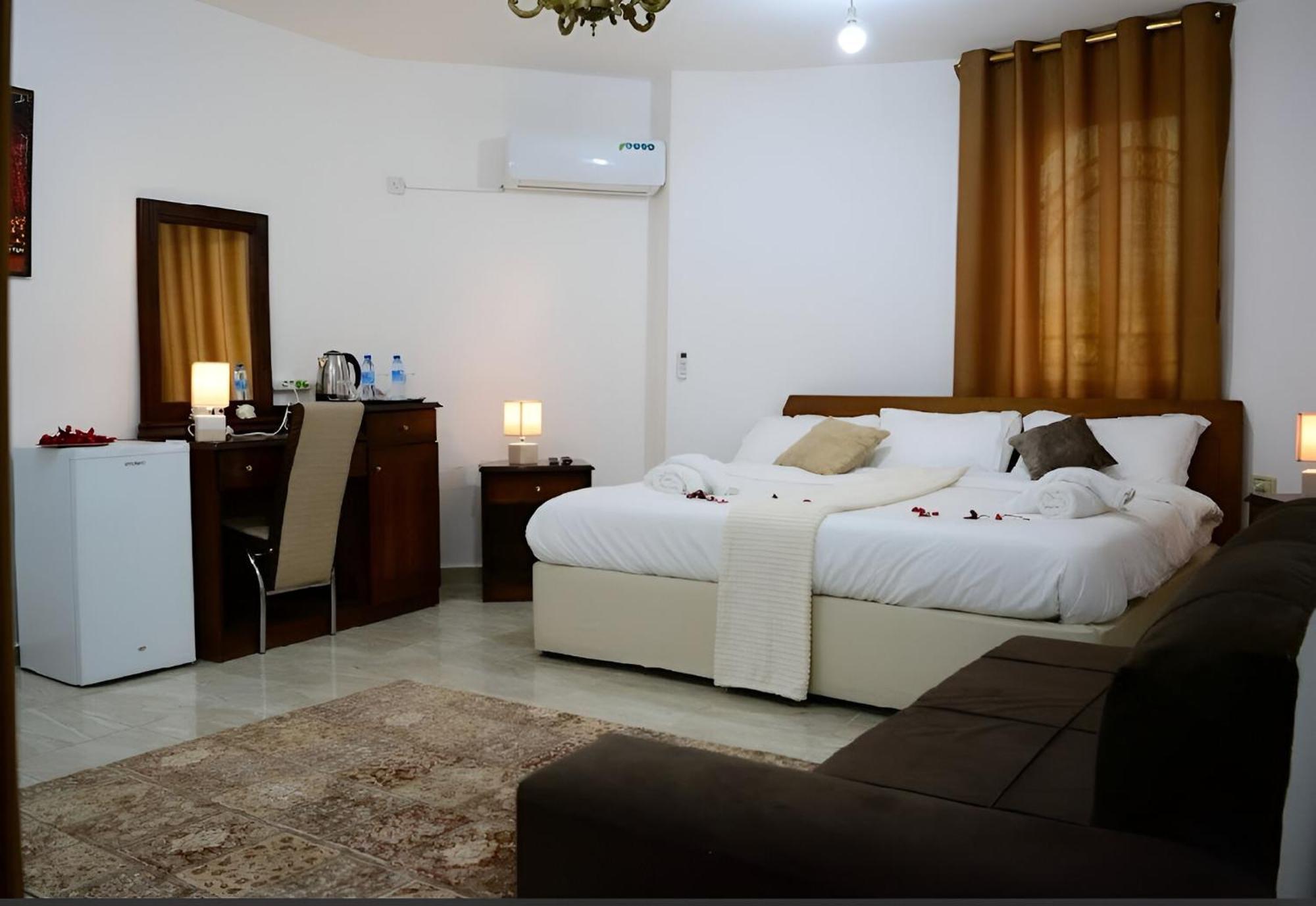 Marvel Hostel Wadi Musa Buitenkant foto